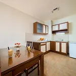 리조트 Aurelia Complex 라브다