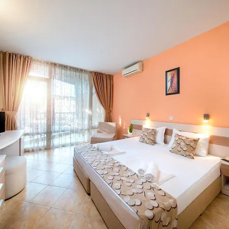 Aurelia Complex 3* 拉夫达