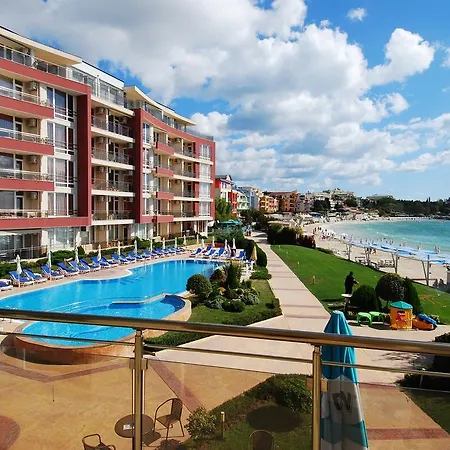 Aurelia Complex