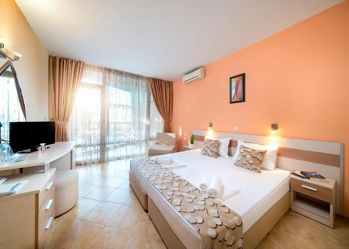 Aurelia Complex 3* Rawda