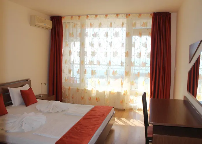 Aurelia Complex 3* Rawda