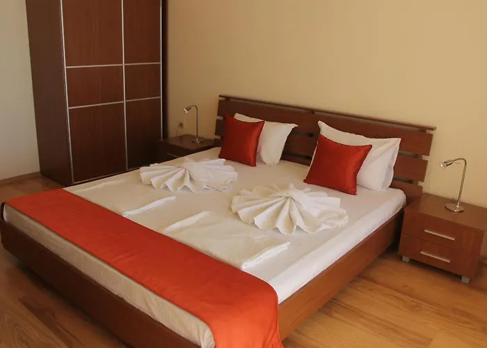 Aurelia Complex Rawda